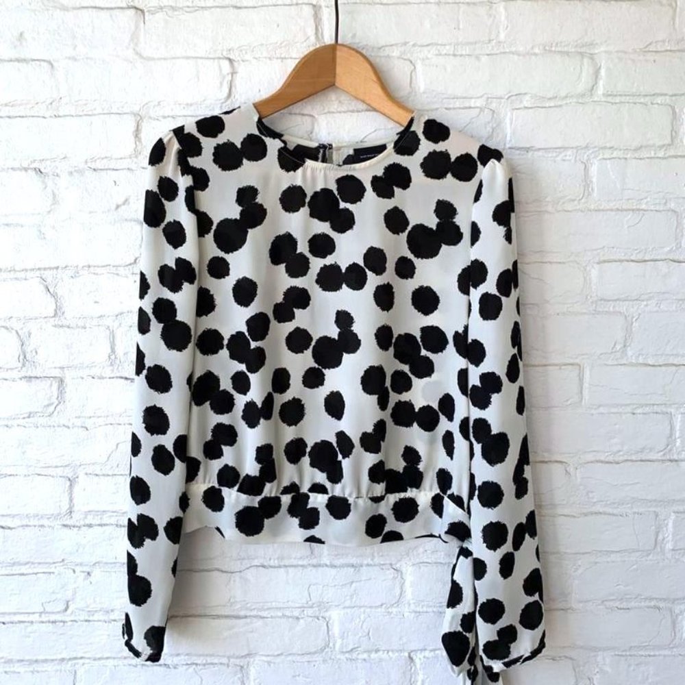 Who What Wear Black/White Dot Tie Waist Blouse